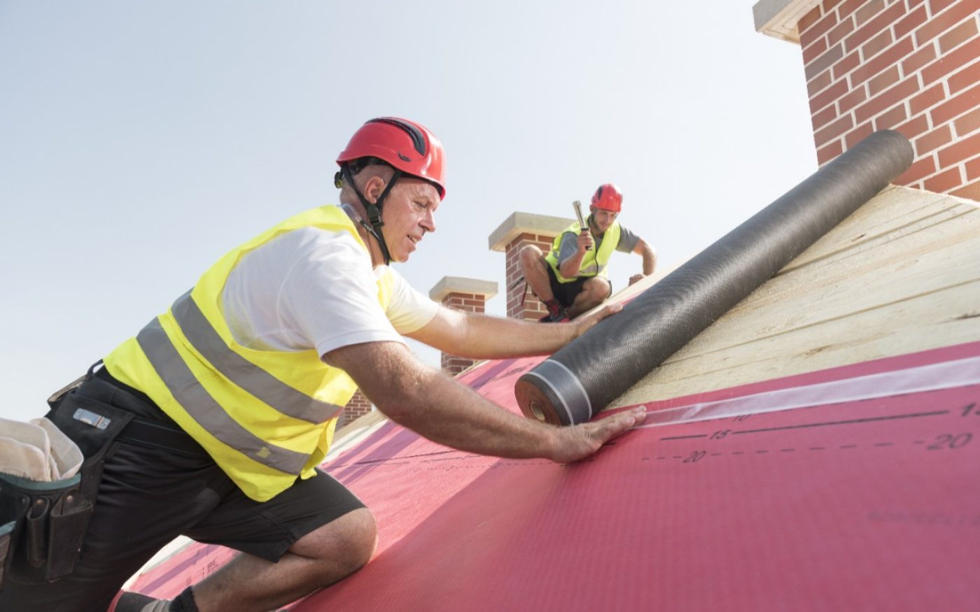 Bijeli PVC krovni prozor