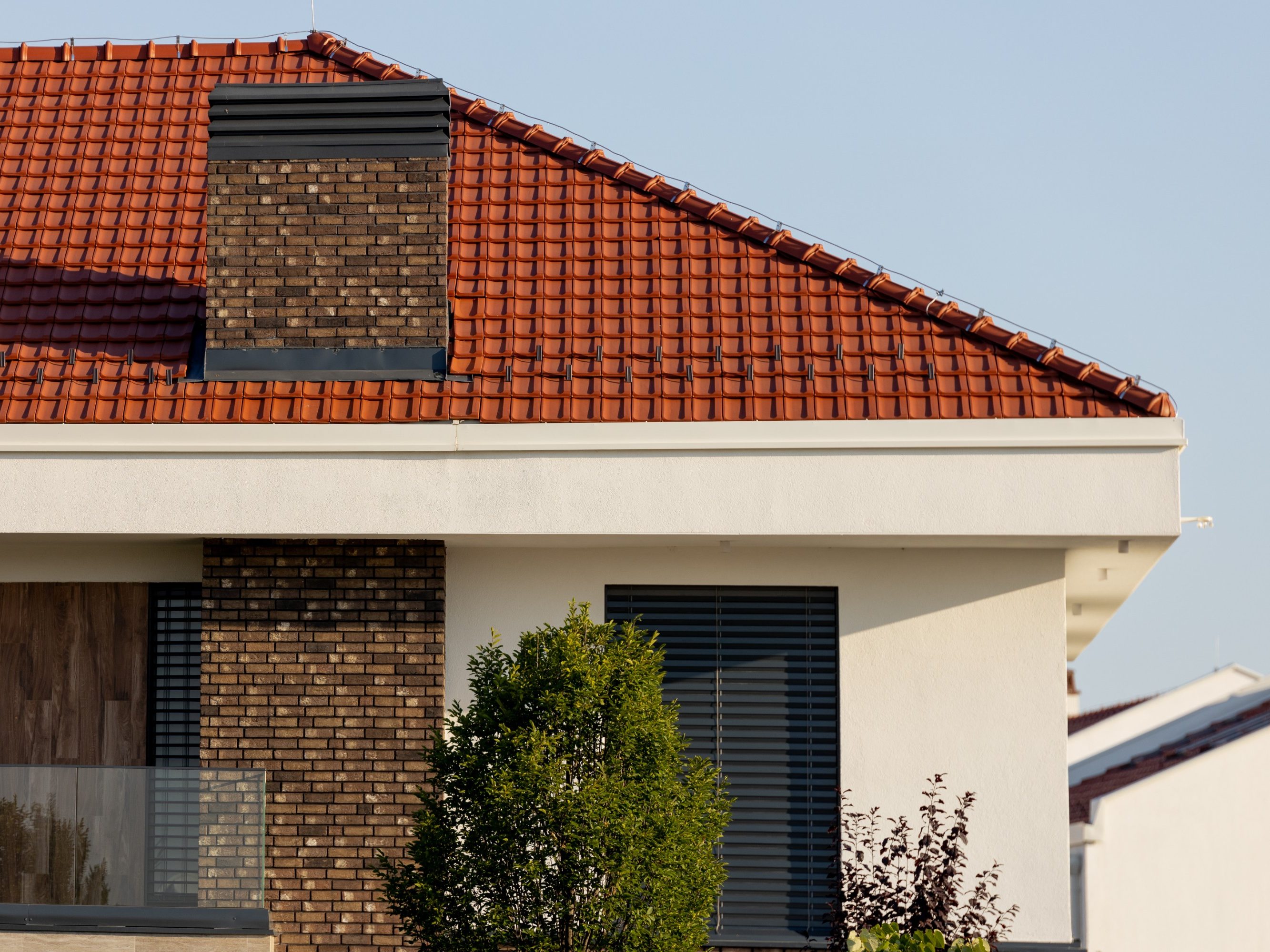 Qendresa Home with Contiton 12 red house Eco Dorado bricks