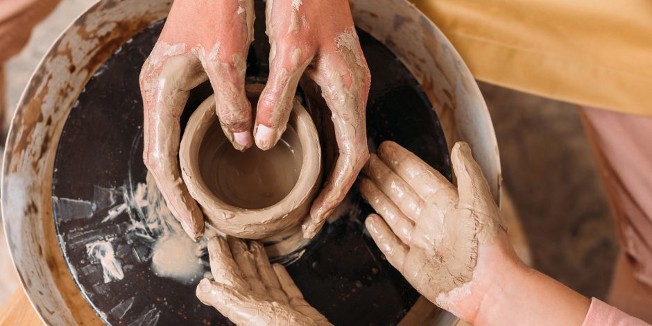 Играј со глина